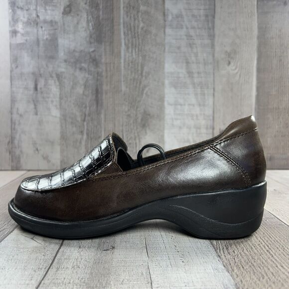 Clarks Women's Artisan Slip On Leather Loafer Shoes Croc Print Brown Size 6 M - Picture 7 of 15